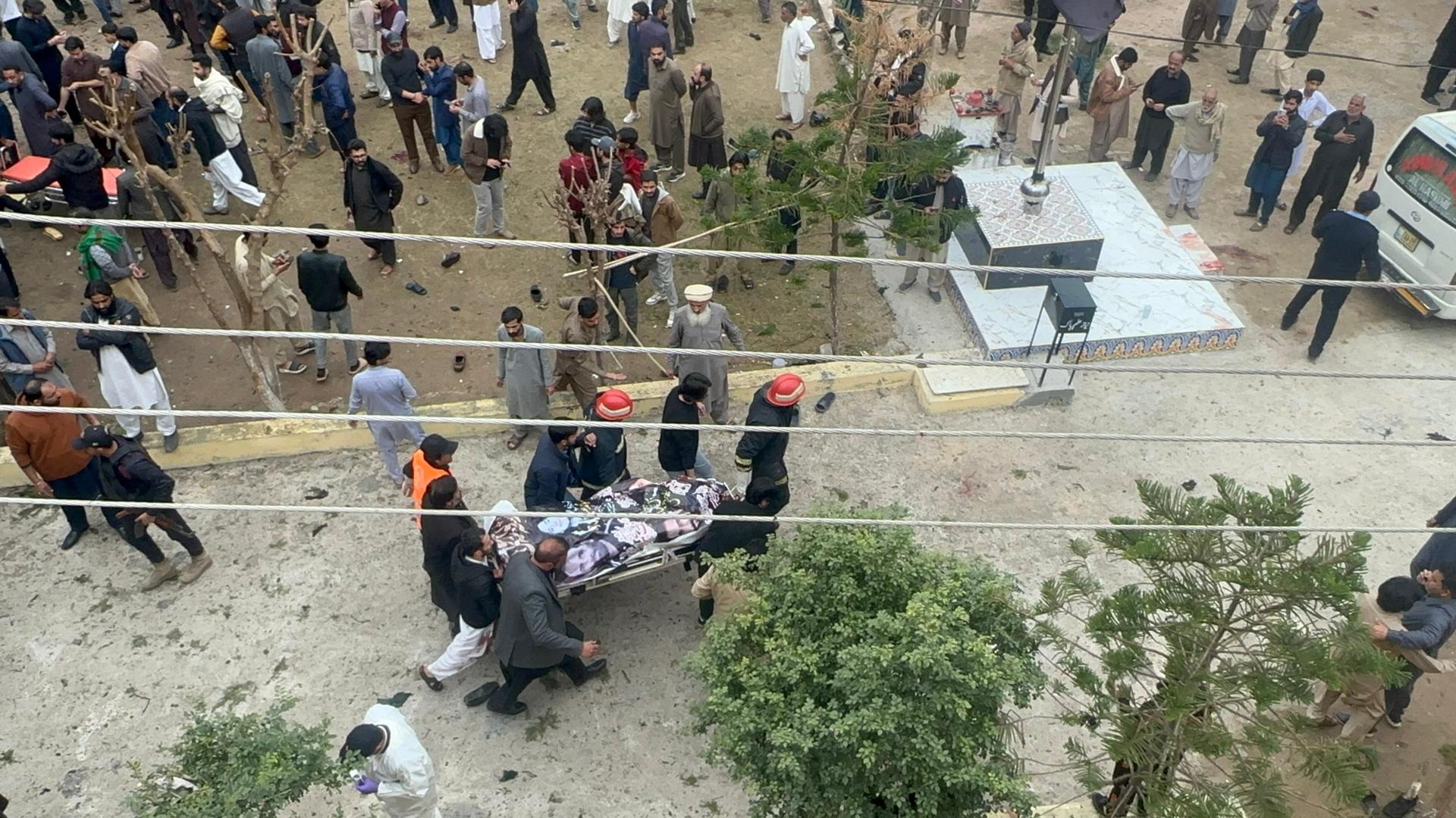 Blast at Shiite mosque in Islamabad