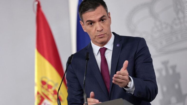 cnne-1684388-pedro-sanchez-he-decidido-seguir-como-presidente