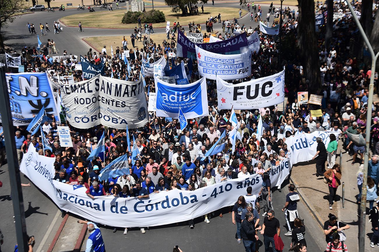 mYcIF55Z8o_1300x867